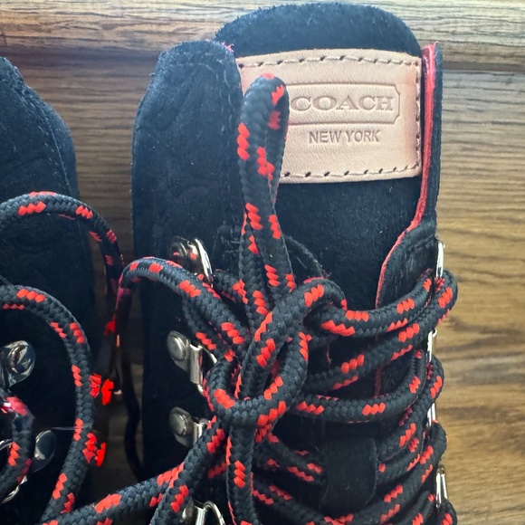 NEW IN BOX Coach Noelle hidden wedge ankle boots with red and black laces - Picture 9 of 9